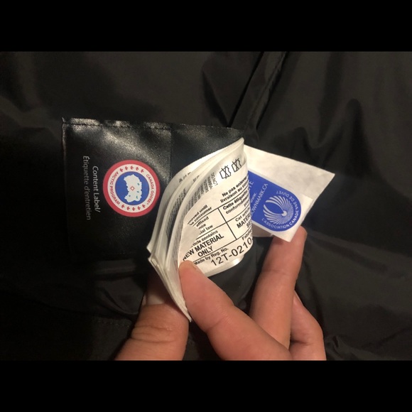 Canada Goose vest - Picture 3 of 5